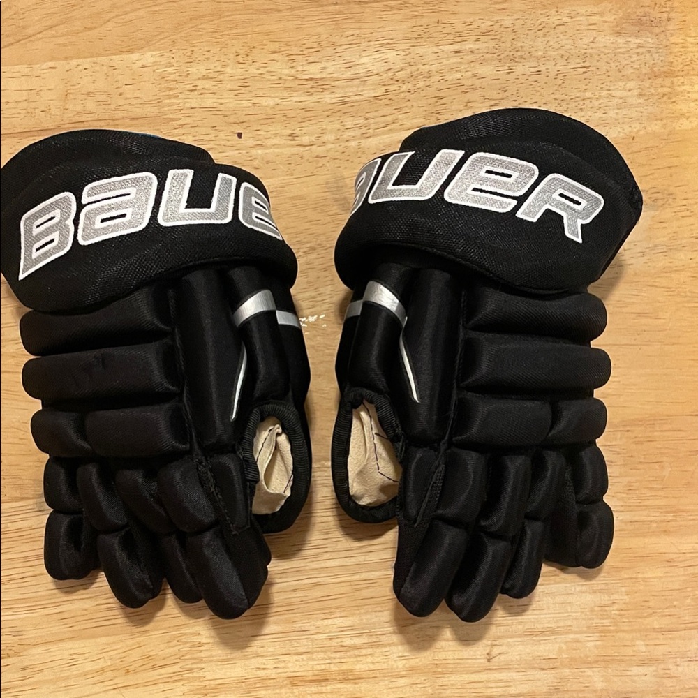 Bauer Black and Silver Hockey Gloves